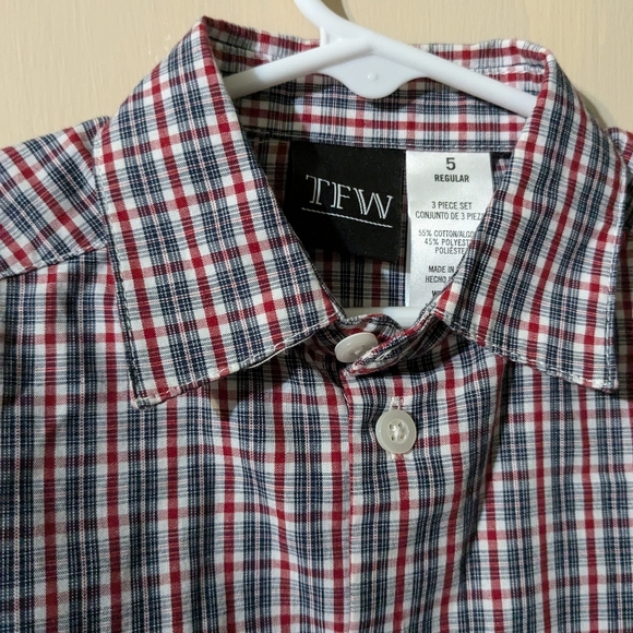 Boys button up shirt - Picture 1 of 3